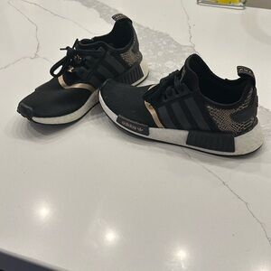 Adidas Women’s Size 8 Sneakers